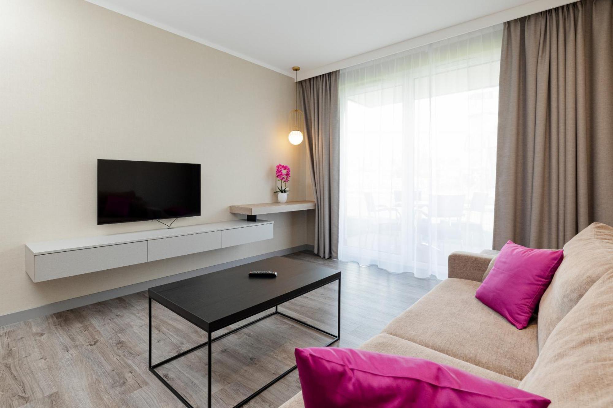 Perfect Holiday Apartments Bel Mare By Noclegi Renters Miedzyzdroje Esterno foto